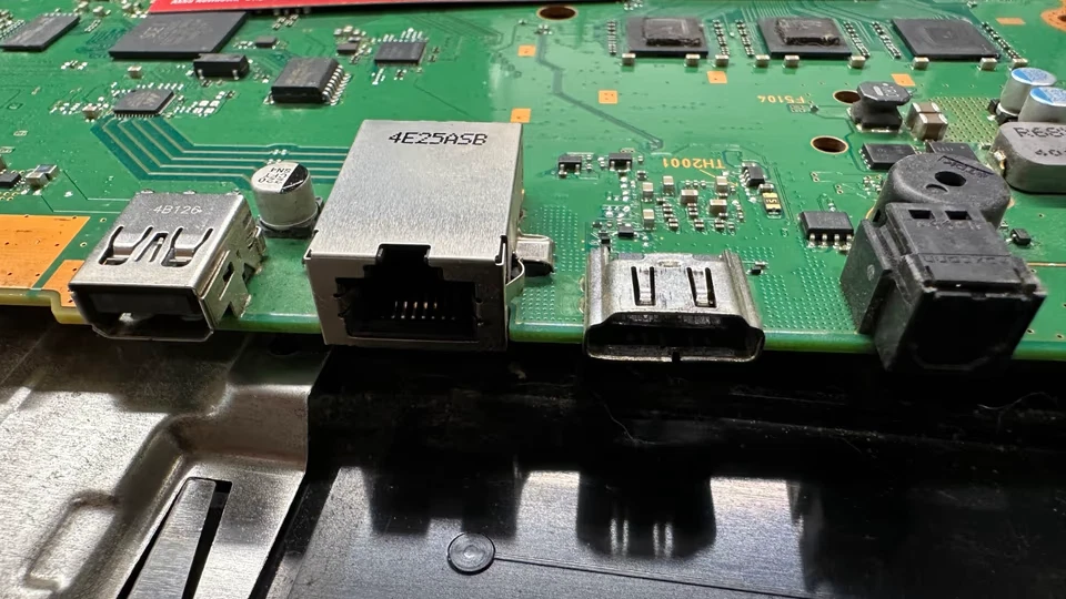 Defekter PS5 HDMI-Port – Nahaufnahme